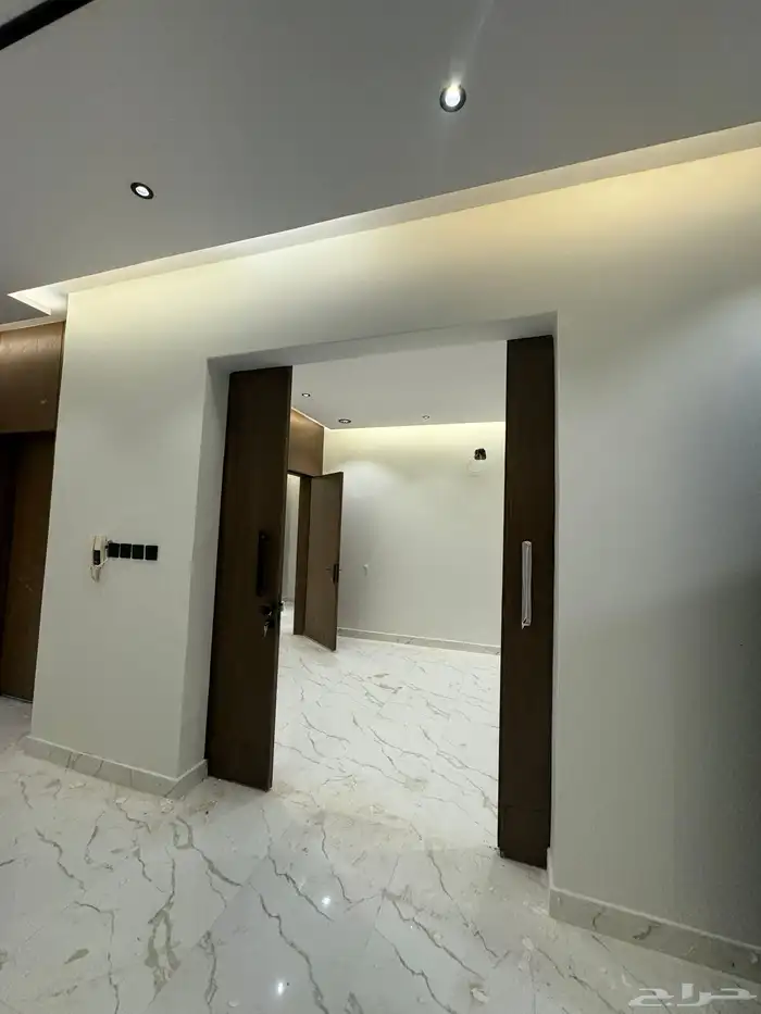 للبيع شقق تمليك وادوار حي السعادة قريب من محطة القطار السلام 1