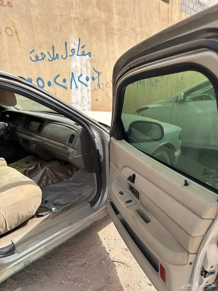 فورد فكتوريا 2006 للبيع قطع 4