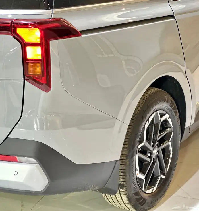 كيا كرنفال ستاندر موديل 2025 10