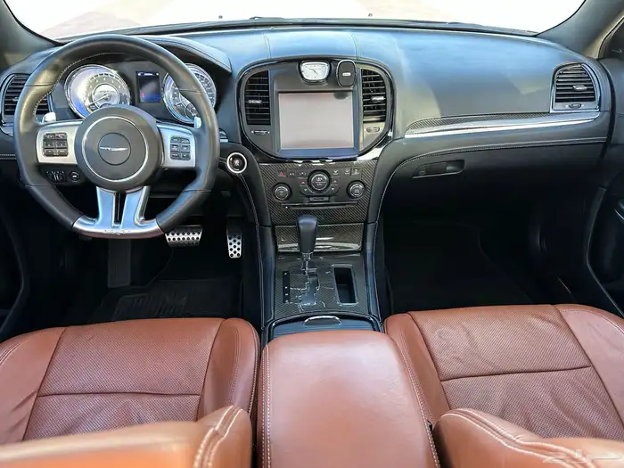 كرايسلر 300c SRT8 18