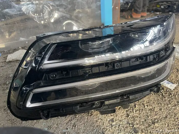 شمعات جينسس 2021-2022-2023 GV 80 3