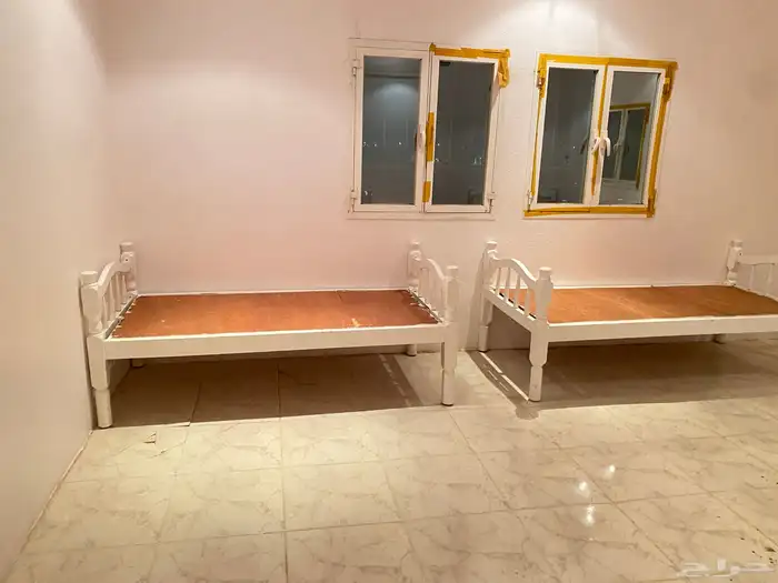 كراسي كبيره ومافيها شي جميله جدا  جديده 2