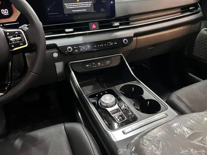 كيا كرنفال نص فل موديل 2025 14