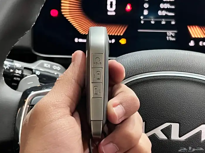 كيا كرنفال نص فل موديل 2025 37