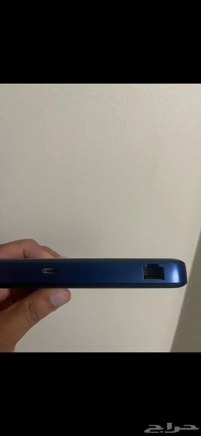 جهاز راوتر متنقل 5g يوجد به مدخل LAN 3