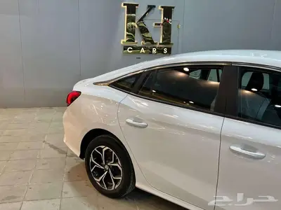 ام جي جي تي MG GT استاندر موديل 2024 1