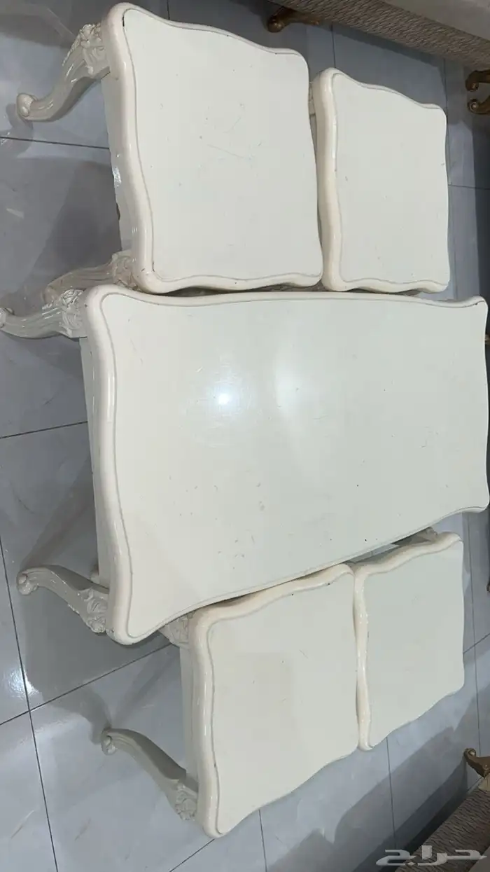 طاولة خشب 0