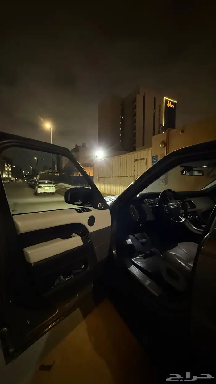 رانج روفر سبورت 2014 للبيع مع لوحة مميزة 0