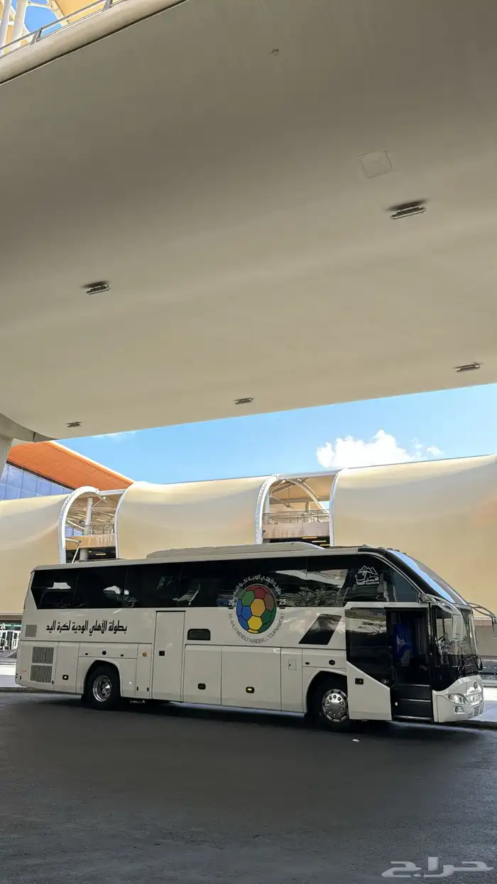 باص موديل حديث 50 راكب للايجار 7