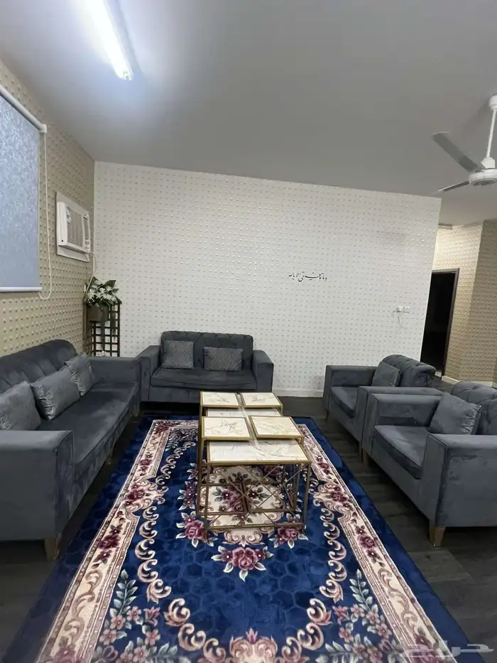 اثاث وطاولات 0