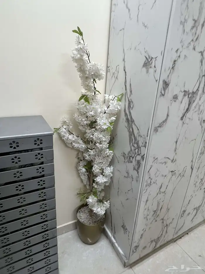 اثاث وطاولات 3