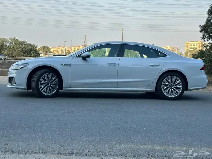 تم البيع )اودي Audi_S line 7Aموديل2023 في الامارات ماشي 4الف 3
