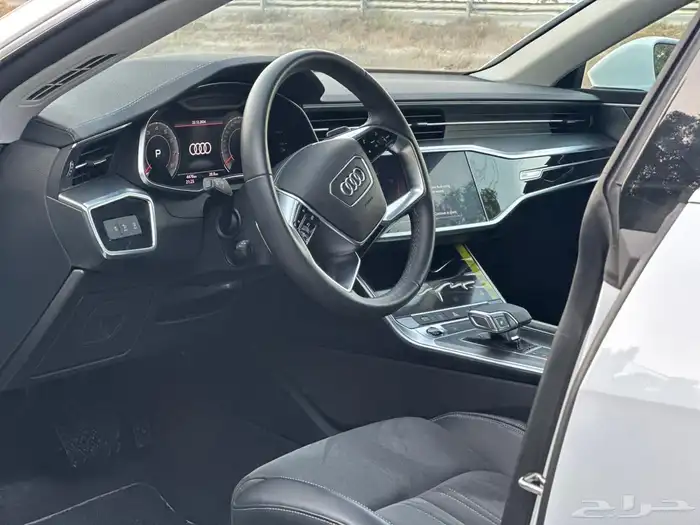 تم البيع )اودي Audi_S line 7Aموديل2023 في الامارات ماشي 4الف 10
