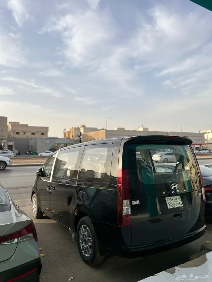 هونداي ستاريا عائلية 9 راكب 2