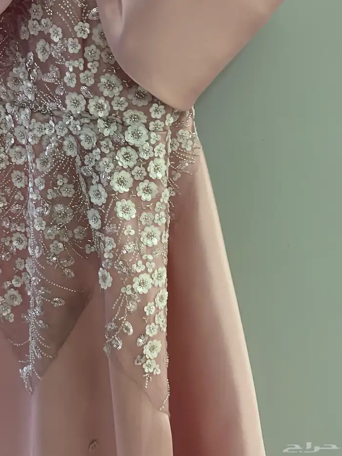 فستان جديد م لبستو الا مرا 1