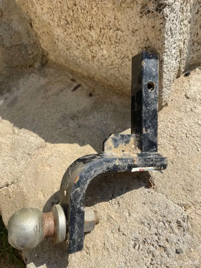 هوك سحب خلفي في الغالب يركب على السيارات الامريكيه 0