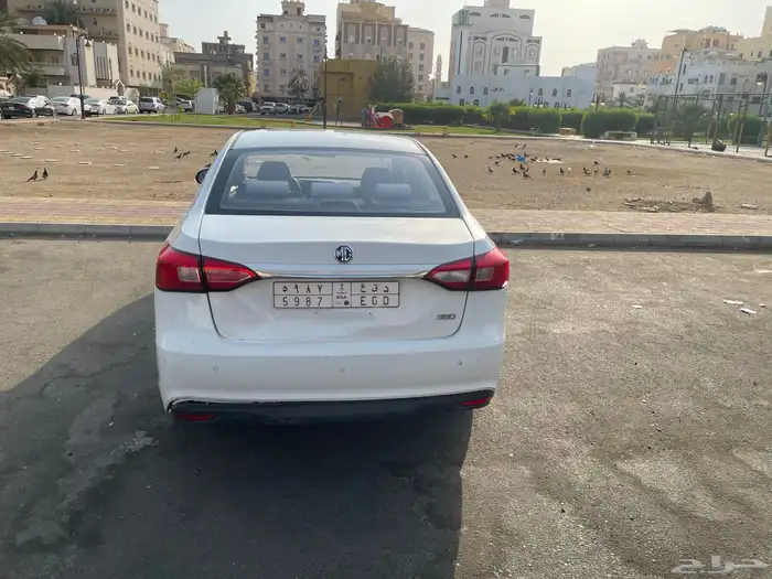 سيارة MG 360 1