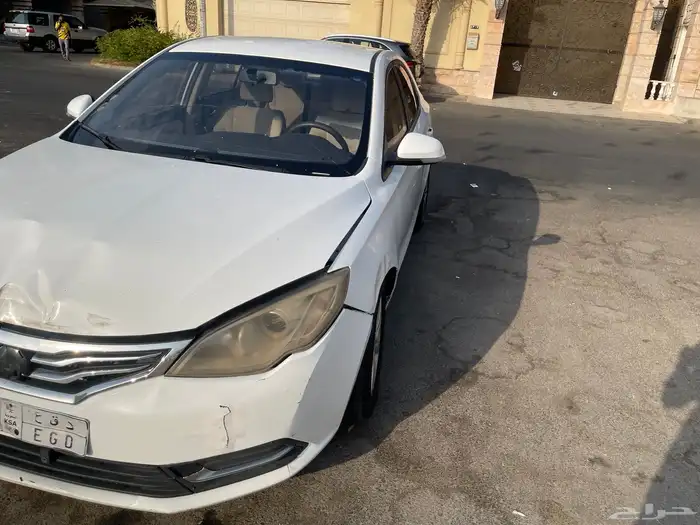 سيارة MG 360 8