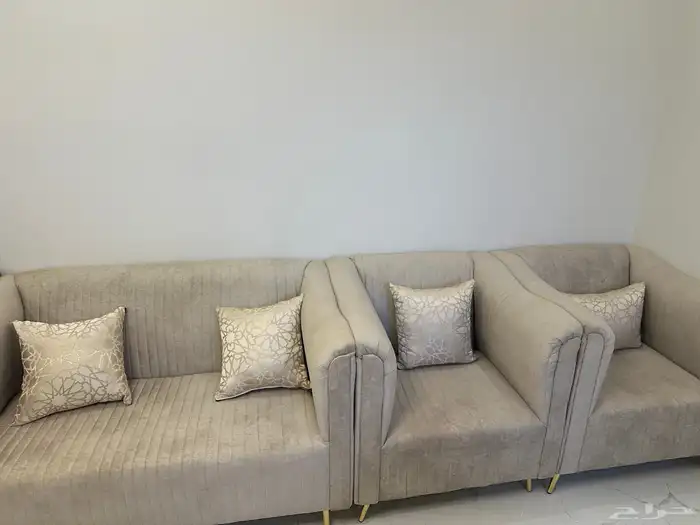 للبيع كنب 7 اشخاص 0