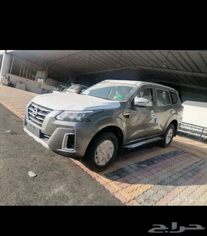 نيسان 0
