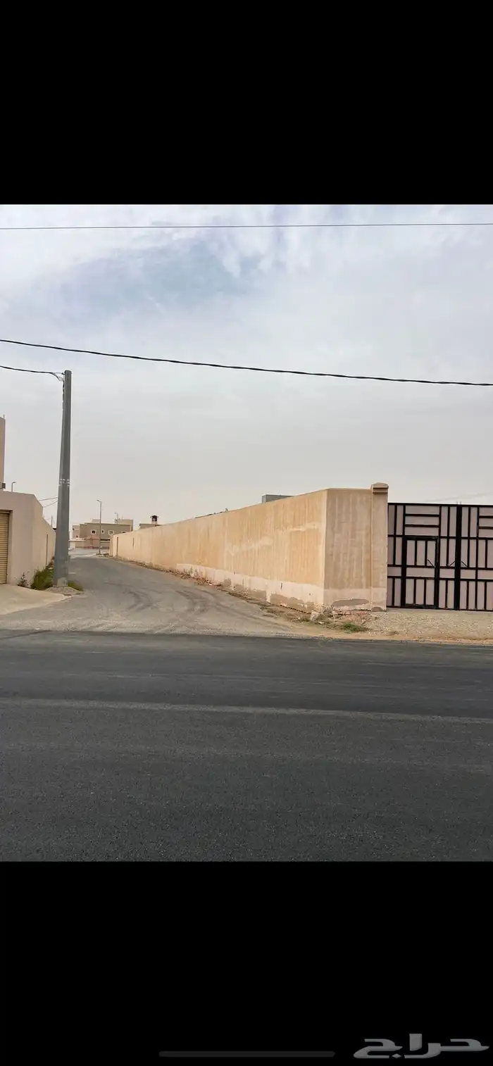 استراحة للبيع بالبدايع العليا موقع تجاري 1