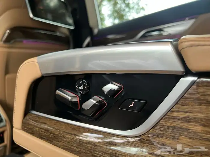 BMW740 الناغي 2016 عداد 98 الف كم فقط 47