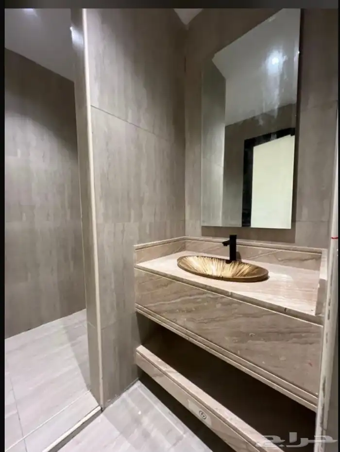 شقق تمليك للبيع مساحات كبيره حي الشعله 11