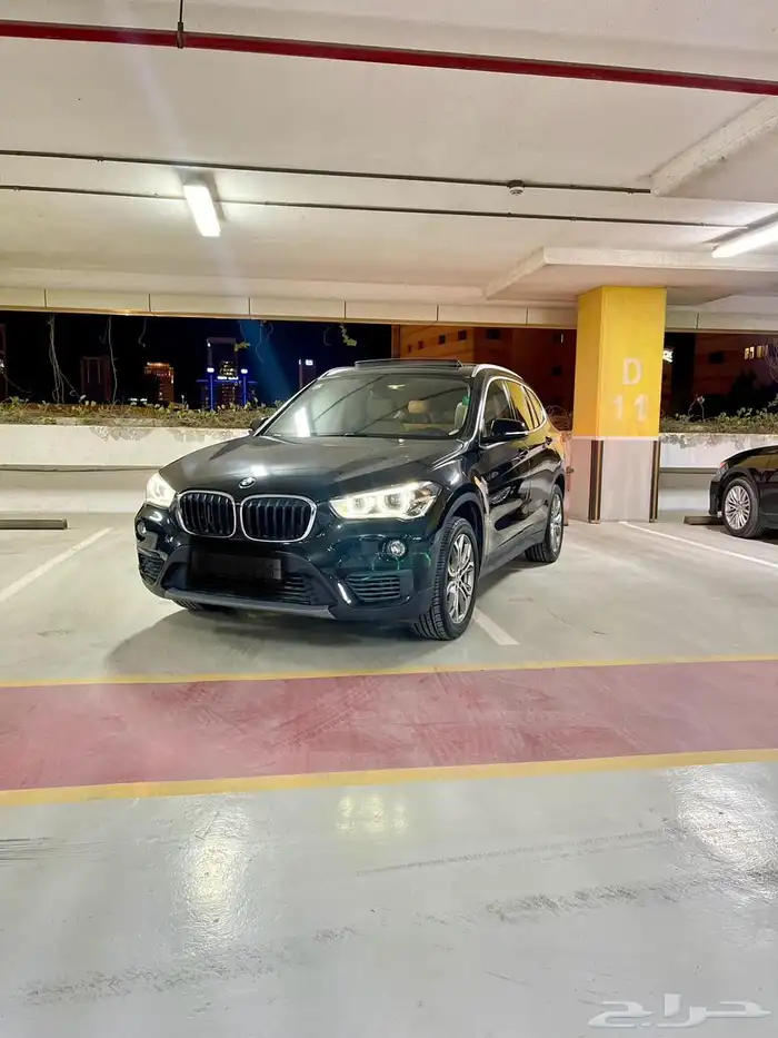 luxury line BMW x1 2019 مخزن ونظيف 7