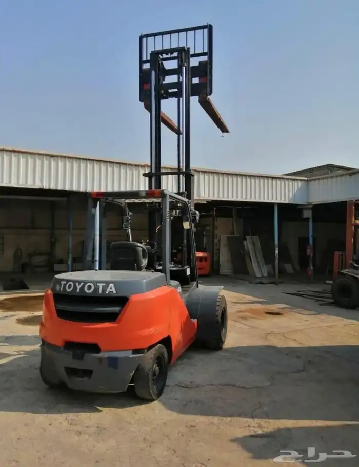 للإيجار 10 طن 5طن3طن شهري يومي سنوي معدات جديده رافعه شوكيه 0