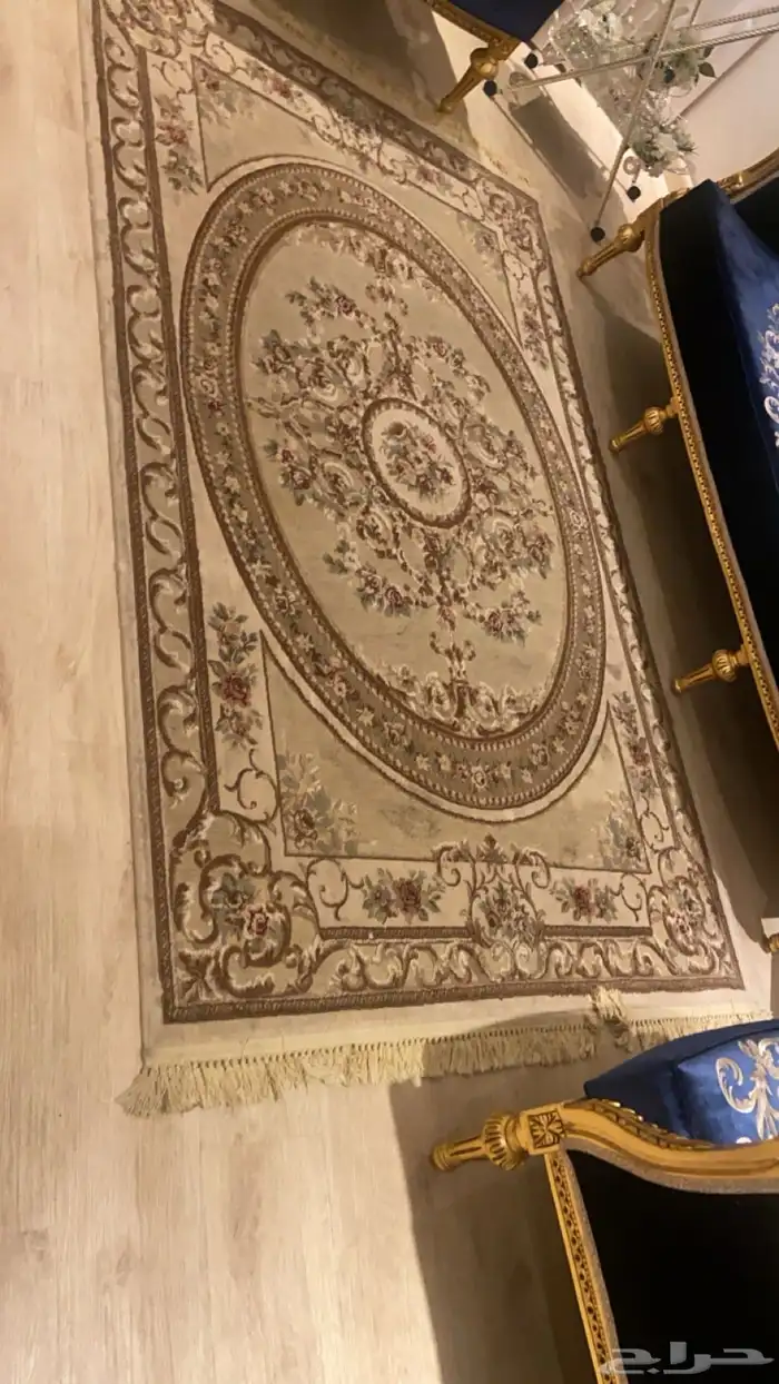 للبيع كنب فاخر 1