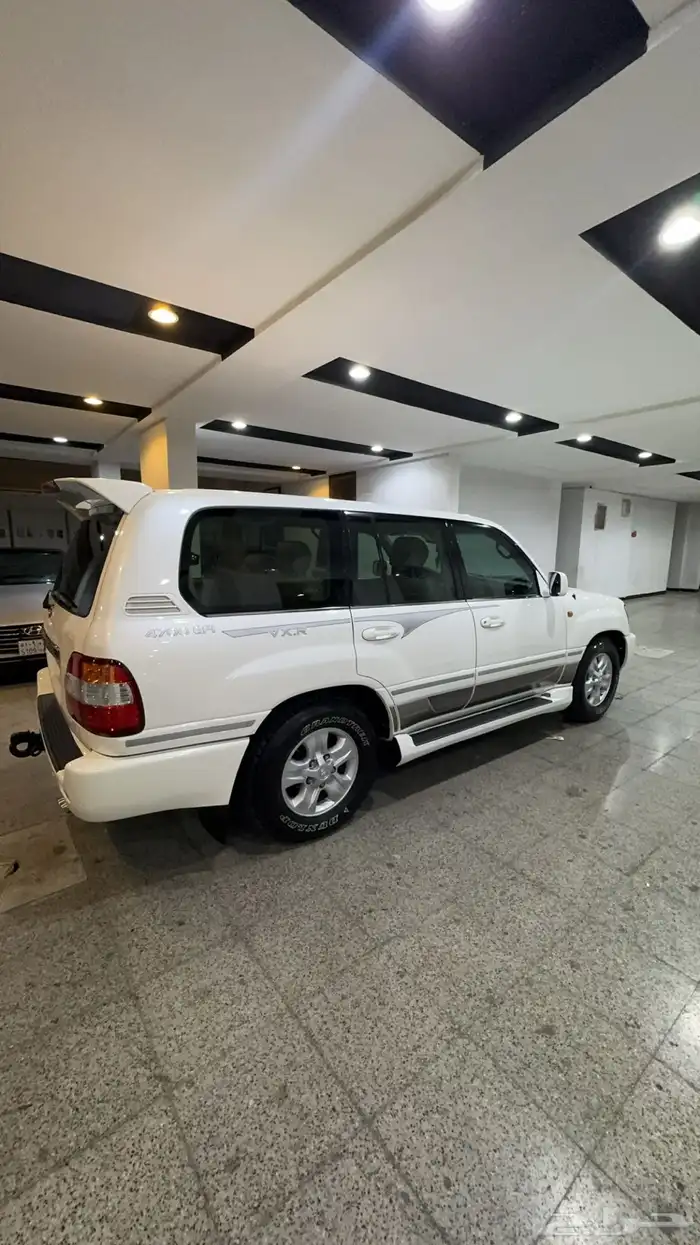 للبيع لاند كروزر فل كامل مخزن 2007 10