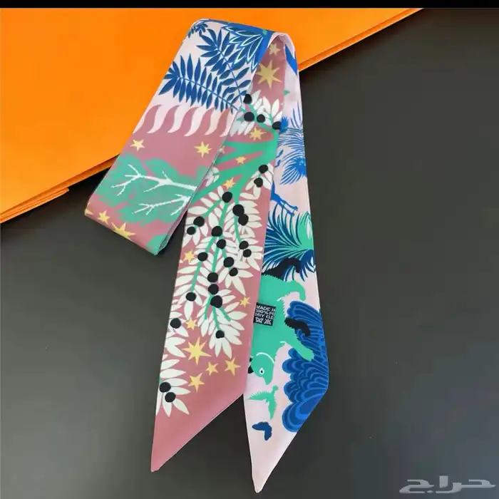 سكارفات ماركة هيرمز 18