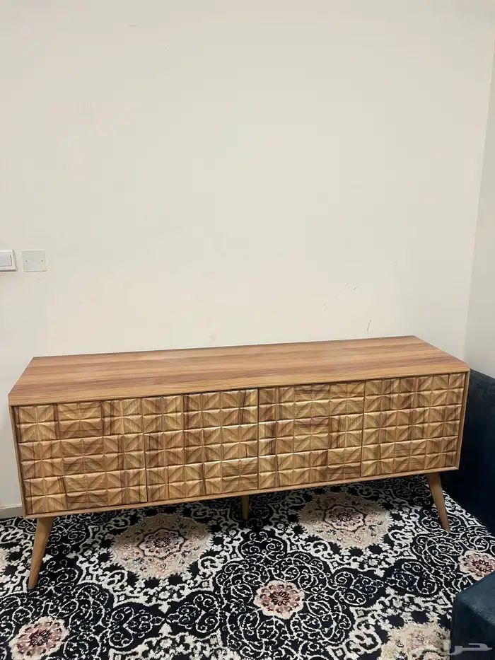 طاوله على السوم 2