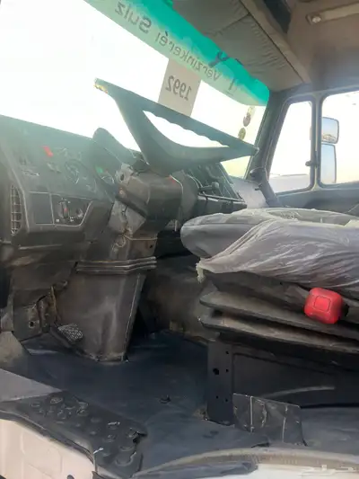 للبيع البي فور بإي فور دبل 4   4 6