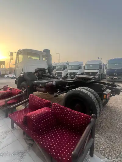 للبيع البي فور بإي فور دبل 4   4 7