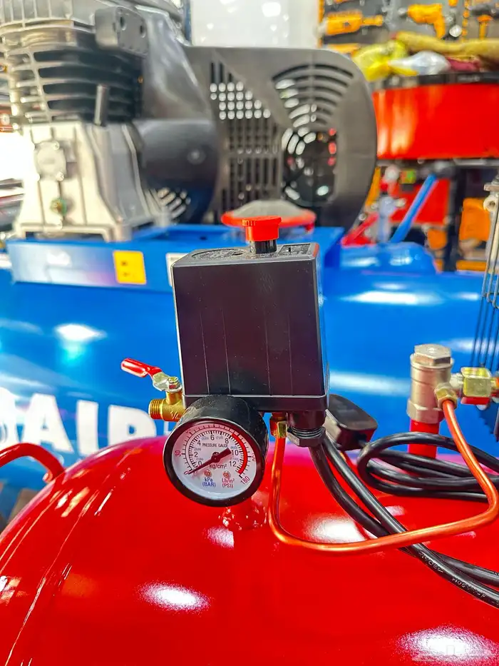 كمبروسر هواء 300 لتر Air Compressor 5