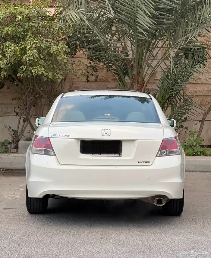 ((تم البيع ))هوندا أكورد 2010 مالك اول وكاله ممشى قليل 8