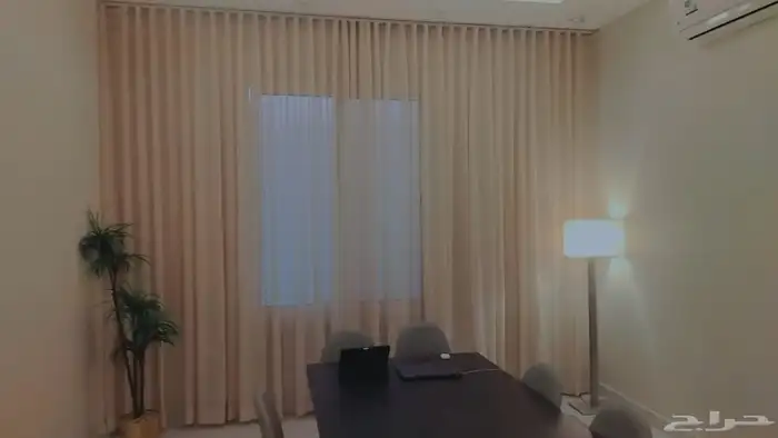 ستائر ويفي وأمريكي 1