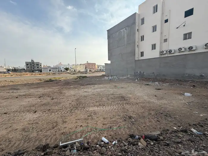 للبيع ارض سكنية على ثلاث واجهات شوران راء 1