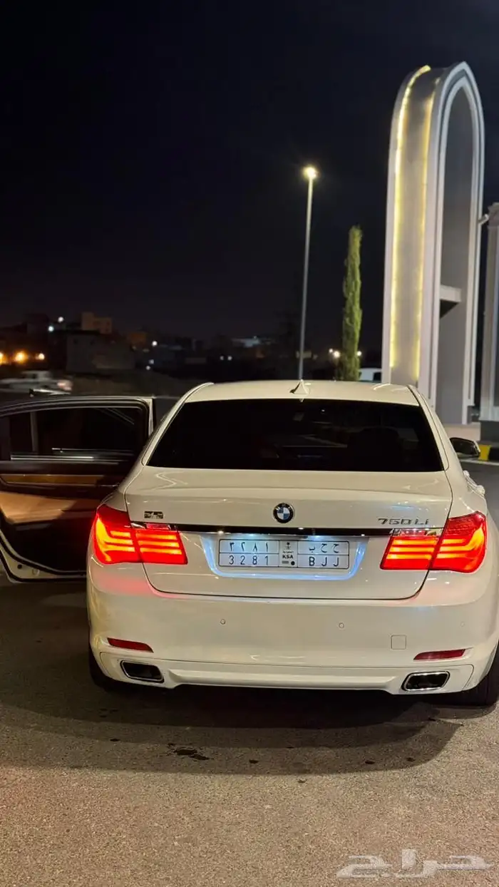بي ام 750 2012 32