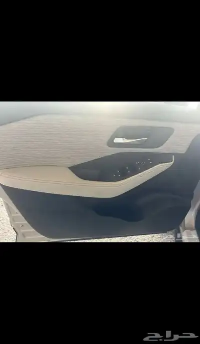 نيسان اكس تريل 5