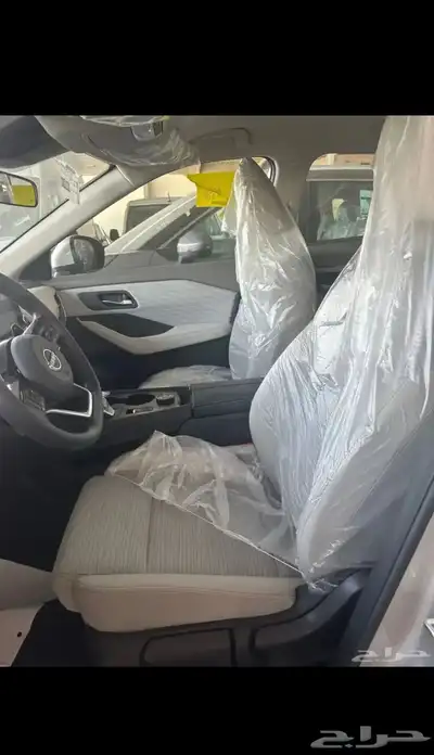 نيسان اكس تريل 4