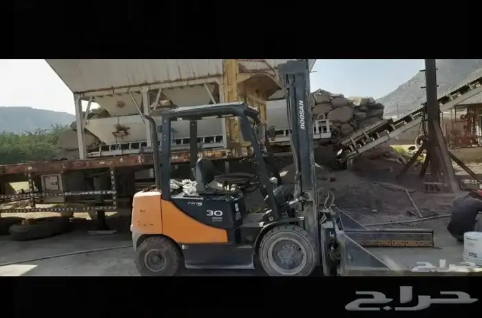 مصنع بلك متكامل من و إلى مع العمال 8
