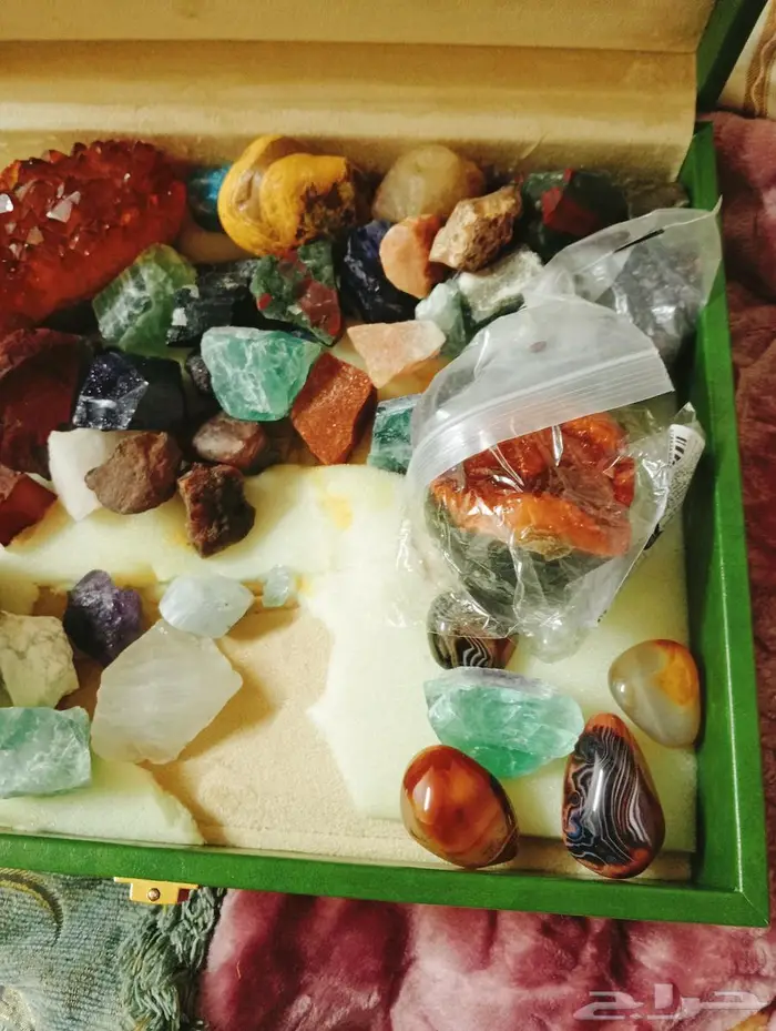 أحجار كريمة باسعار مناسبة لغرض السفر 3