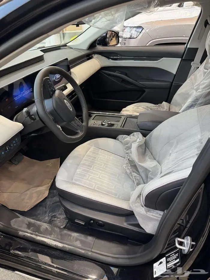 فورد تورس ترند اسود 2026 بنزين 5