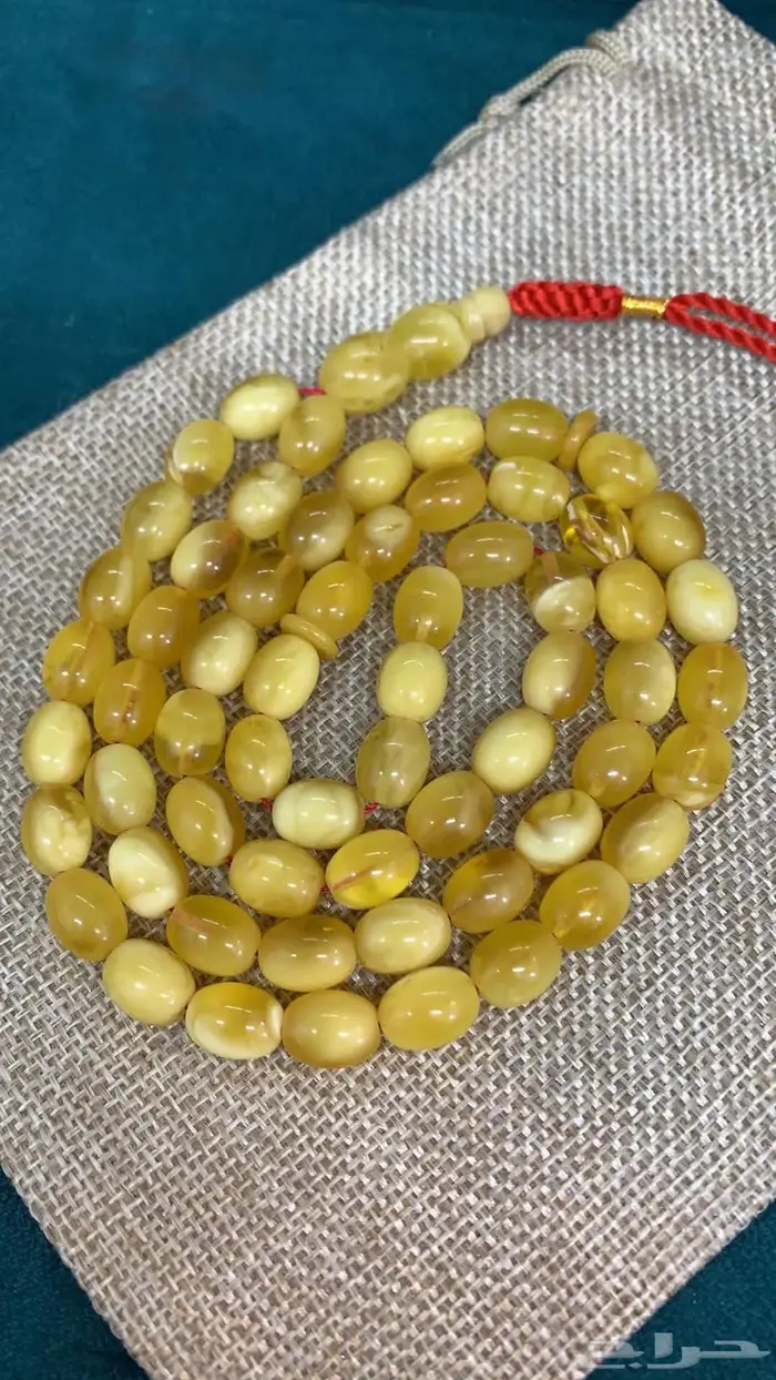 ثلاث سبح من الكهرمان للبيع 1
