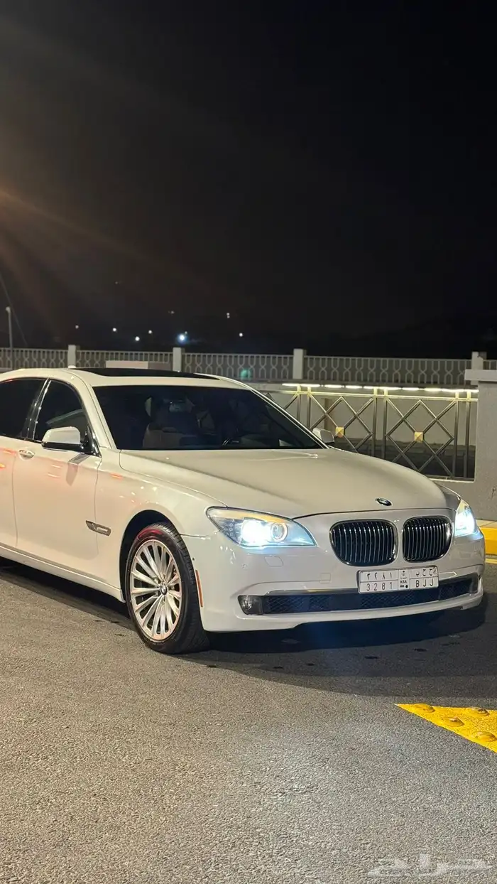بي ام 750 2012 8