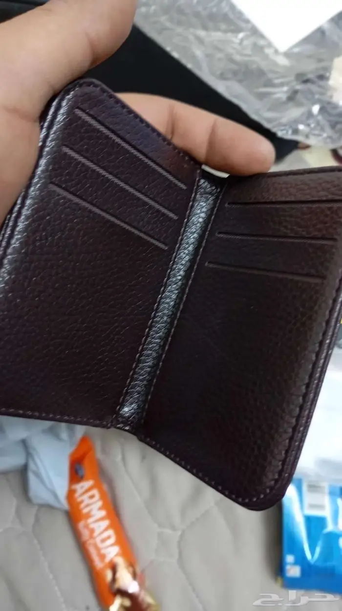 محفظة بطاقات أنيقة باللون كوفي مميز 2
