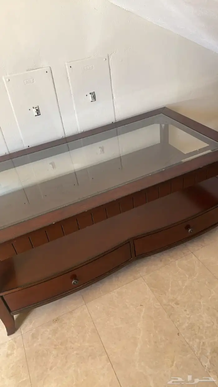 طاولة شبه جديده خذيتها من هوم سنترب839 2