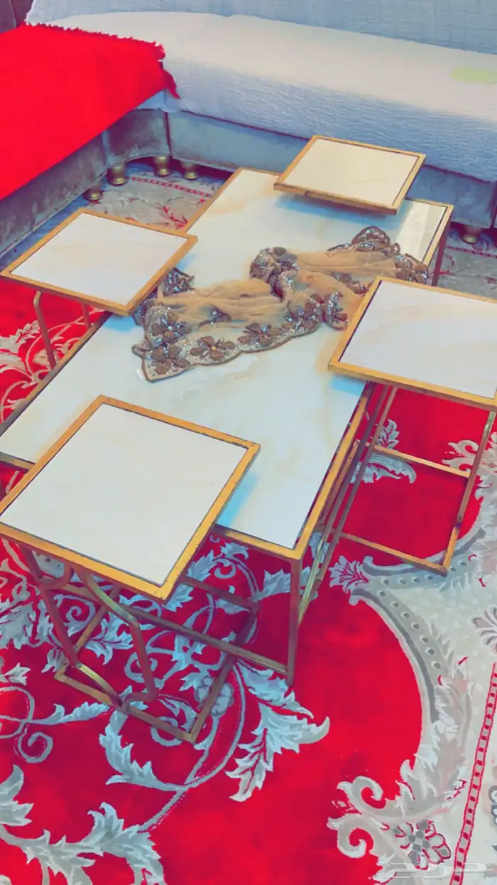 طاولات تقديم 0